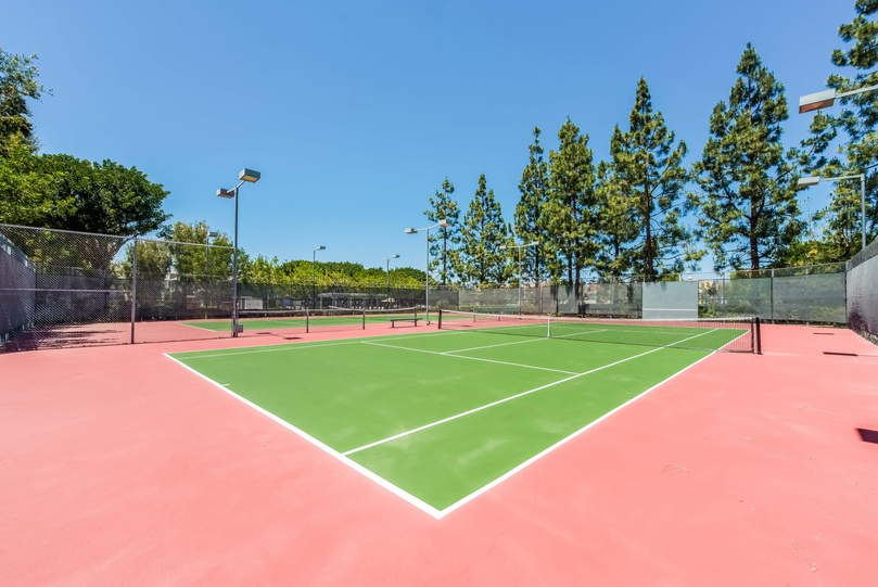 Tennis Courts in Heather Ridge