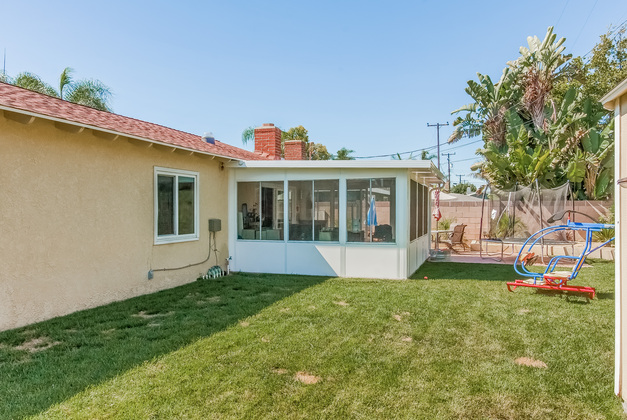 Huntington Beach home, big back yard