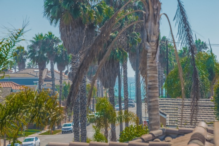 Ocean View: Huntington Beach home for sale
