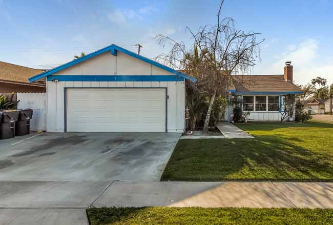 Home for Sale in Huntington Beach, CA: Quill Circle