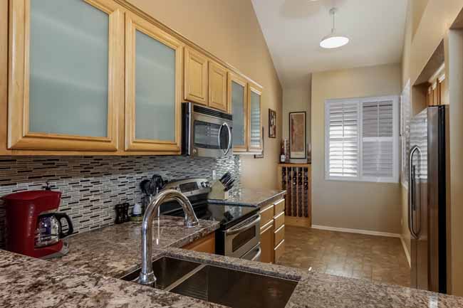 Bluffside CIrcle in Huntington Beach, CA: Upgraded Kitchen
