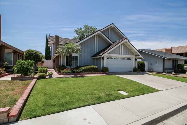 25642 Horse Shoe Lake Forest, CA