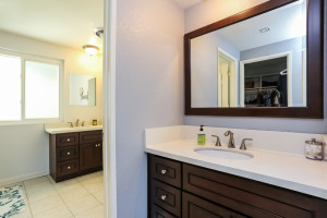 22782-rumble-dr-lake-forest-master_bathroom-2