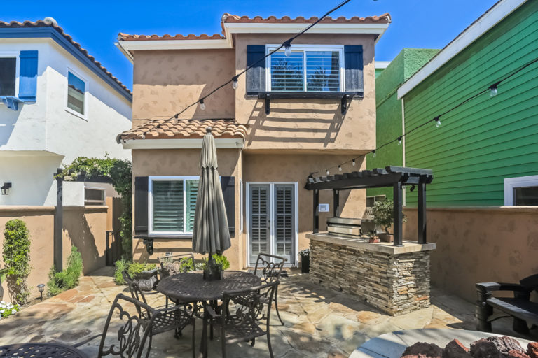 For Sale in Huntington Beach: 514 14th Street Huntington Beach