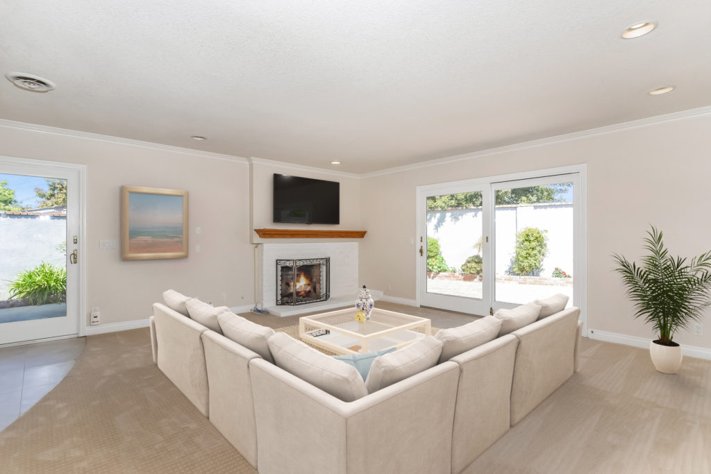 Welcome to your new beach close, interior tract home in this quiet and established neighborhood.  With all 4 bedrooms downstairs, the home lives like a single story and offers a comfortable and open floor plan with an abundance of natural light. 