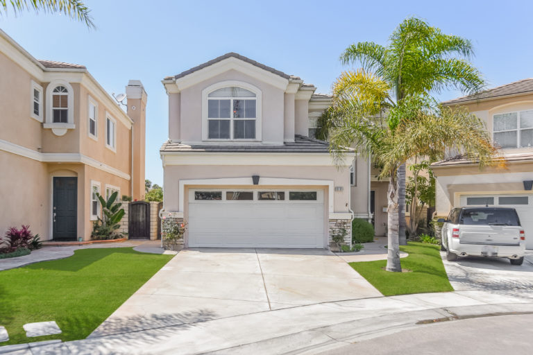 19181 Brynn Court, Huntington Beach is a beach close single family residence located in the rarely available Peninsula Point enclave in Downtown Huntington sits on one of the largest lots in the tract.