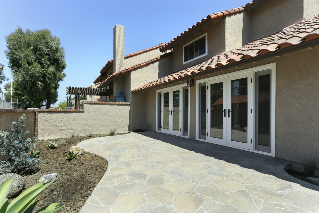 Welcome to your beach close home in downtown Huntington Beach. 1401 Arch Lane, Huntington Beach is a beauty. Let's take a look at this gorgeous home and zoom in on some of the details of this great property. You can also see the walkthrough video and learn more about any open houses we have scheduled below! 