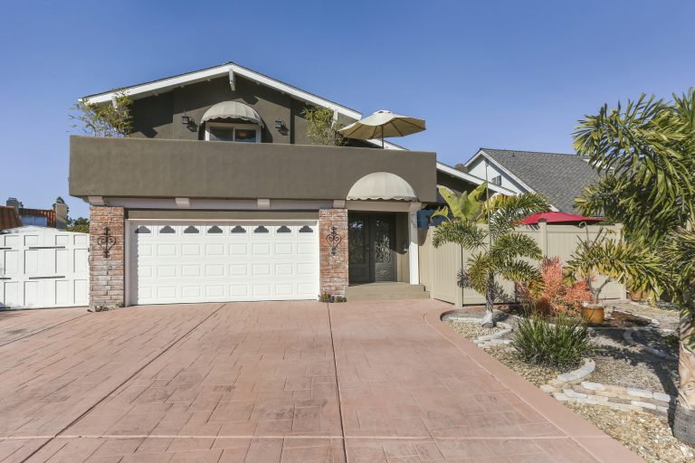 8121 Dartmoor Drive, Huntington Beach