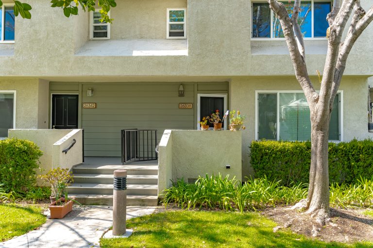 Two Story Townhouse Located in the highly desirable Grandview Crest Community. Close to good schools, parks, walking and hiking trails, freeways and shopping and entertainment at the Spectrum! Check out the details of 26338 W Grove Circle #67, Lake Forest  below! 