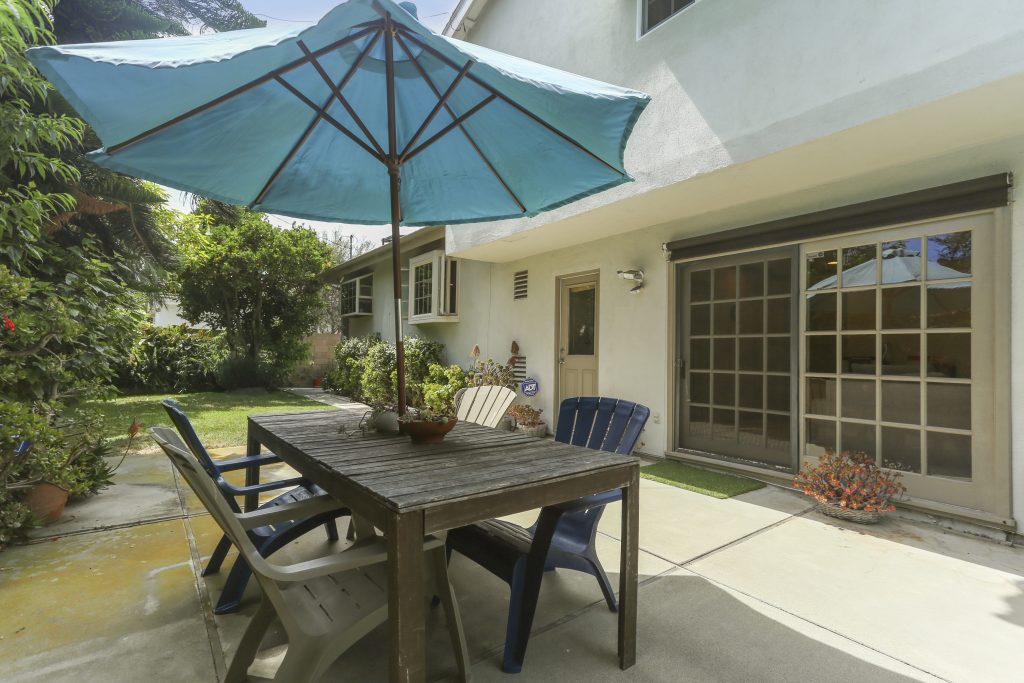 9472 Iolani Circle, Huntington Beach, California is a nicely upgraded, cul-de-sac home in beach close neighborhood with huge driveway & room to park RV/boats/toys!