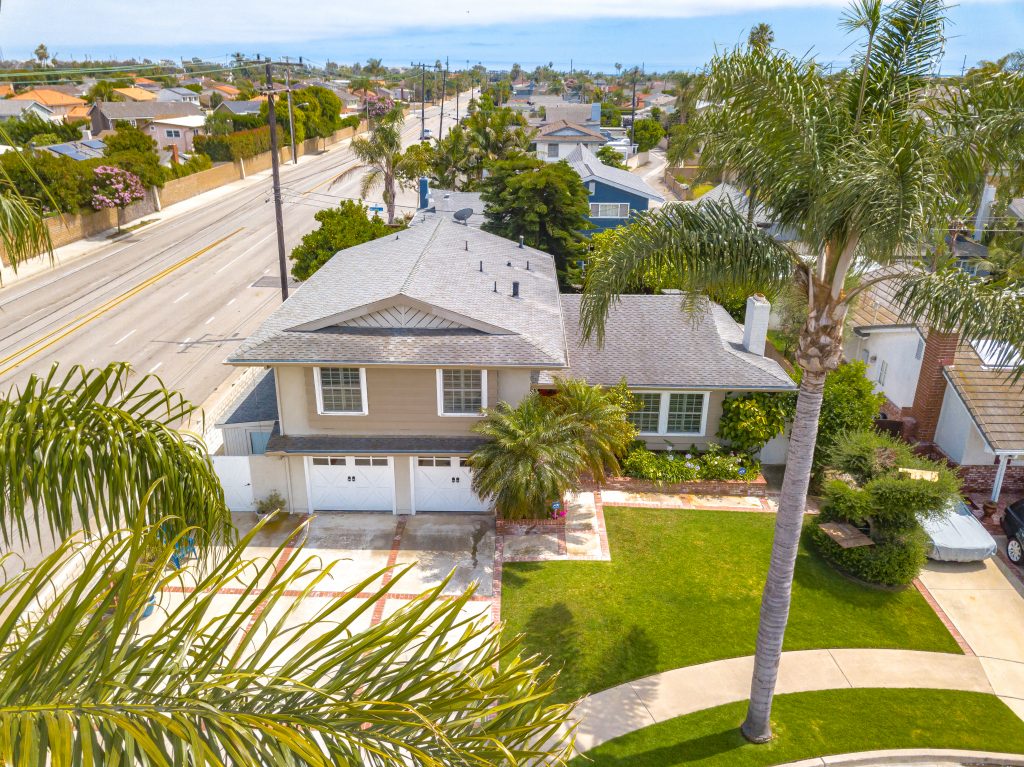 9472 Iolani Circle, Huntington Beach, California is a nicely upgraded, cul-de-sac home in beach close neighborhood with huge driveway & room to park RV/boats/toys!