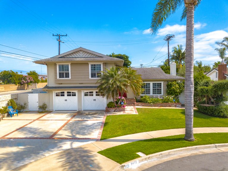 9472 Iolani Circle, Huntington Beach, California is a nicely upgraded, cul-de-sac home in beach close neighborhood with huge driveway & room to park RV/boats/toys!