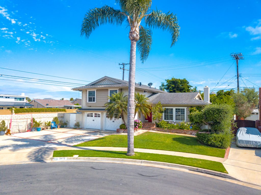 9472 Iolani Circle, Huntington Beach, California is a nicely upgraded, cul-de-sac home in beach close neighborhood with huge driveway & room to park RV/boats/toys!