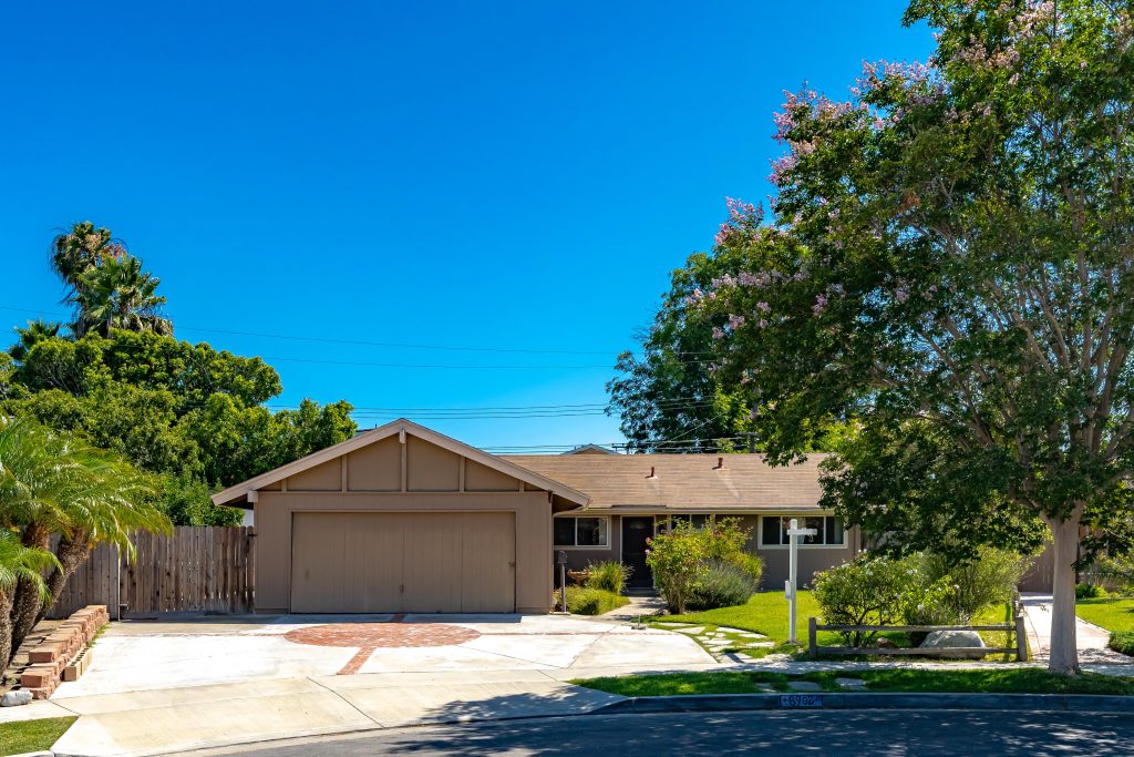 8902 Coral Circle, Huntington Beach is an interior tract, cul-de-sac home on an 8,100 sq.ft lot with unlimited Potential! 3 bedrooms and 1 bath home nestled in neighborhood that sells for $900k and up!