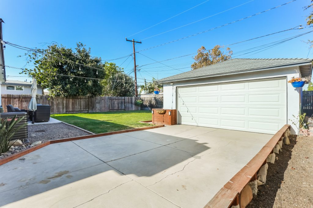 2306 Heather Avenue, Long Beach is a charming and completely renovated Los Altos home, nestled in a quiet, interior tract location in the highly desirable Stratford Square.