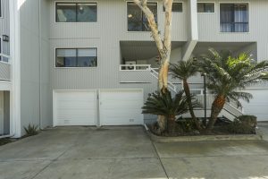 10 Odyssey Court, Newport Beach is a nicely upgraded 2 bed, 2.5 bath condo with panoramic ocean views from the Newport Pier to Catalina to Palos Verdes!