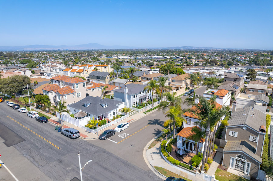 If you’re looking for a custom beach home that is NOT on the BUSY numbered streets, but is a short distance from the beach, pier, strand, restaurants and entertainment of Pacific City and Main St, then 707 Hill Street is the perfect home for you!