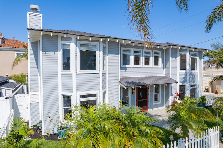 If you’re looking for a custom beach home that is NOT on the BUSY numbered streets, but is a short distance from the beach, pier, strand, restaurants and entertainment of Pacific City and Main St, then 707 Hill Street is the perfect home for you!