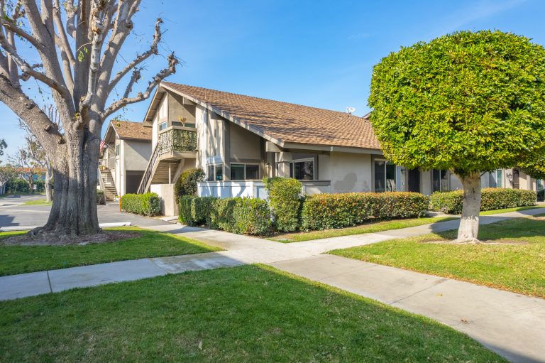 Danny Murphy's Homes for Sale in Costa Mesa typically earn more than the average Realtor. We don't use list houses, we sell them!