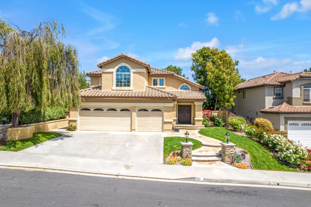 46 Via Tronido, Rancho Santa Margarita is a spacious interior tract home with 4 bedrooms, 3 bath rooms, a gorgeous backyard with a pool and spa and is situated on a quiet street in the Buena Vista Community!