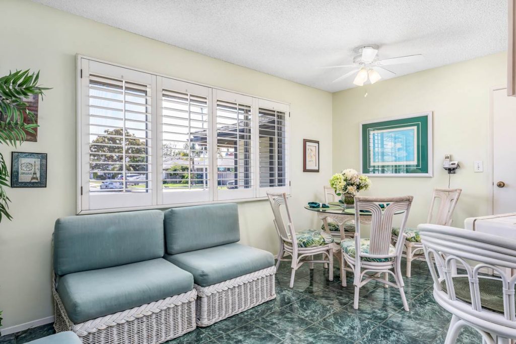 kitchen dining nook