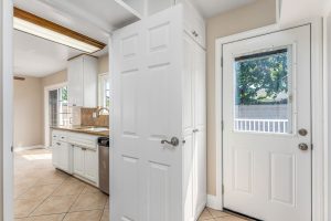 entrance to kitchen from laundry room