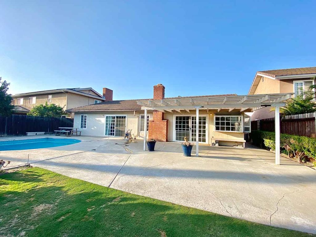 view of backyard showing covered patio