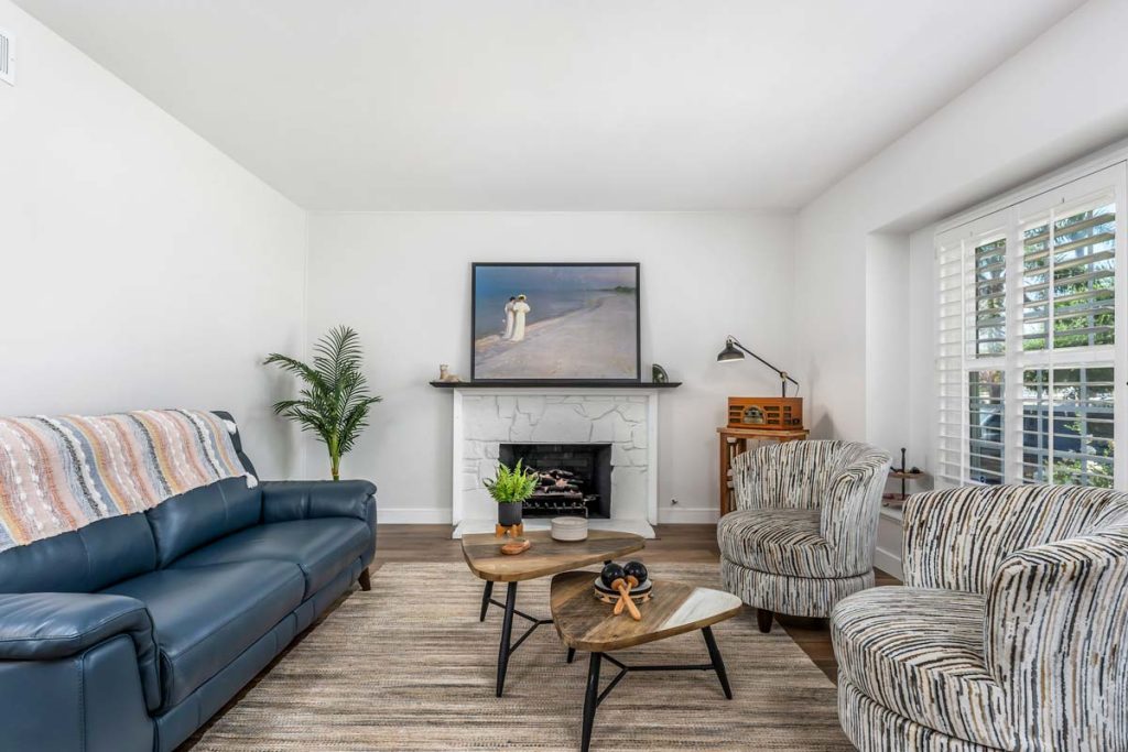 living room at 9472 Iolani Circle