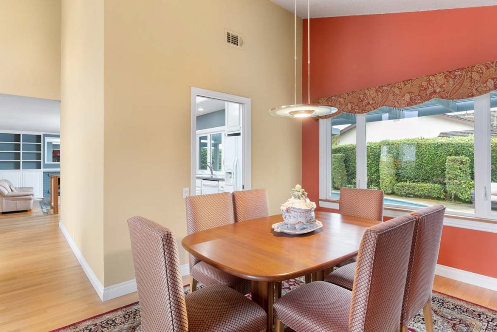 dining room with table and chairs