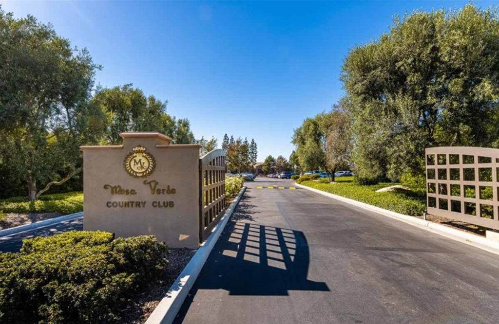 entrance to the mesa verde golf course